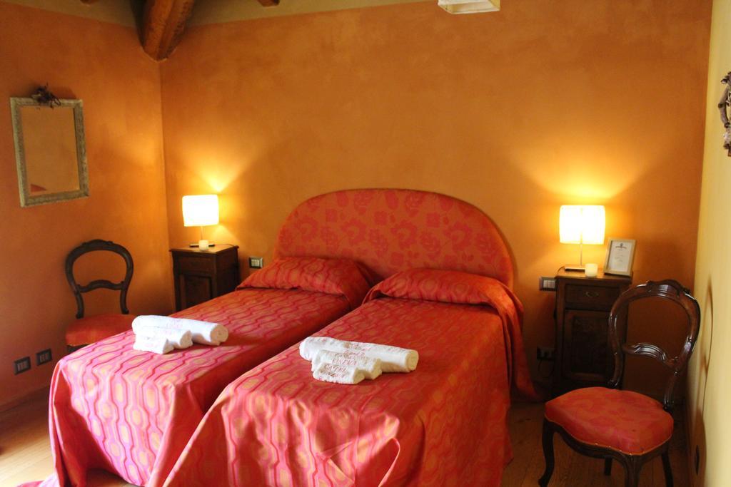 Holiday Home Ca' Del Cinema Mombercelli ห้อง รูปภาพ