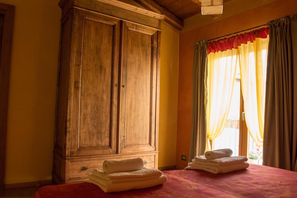 Holiday Home Ca' Del Cinema Mombercelli ห้อง รูปภาพ